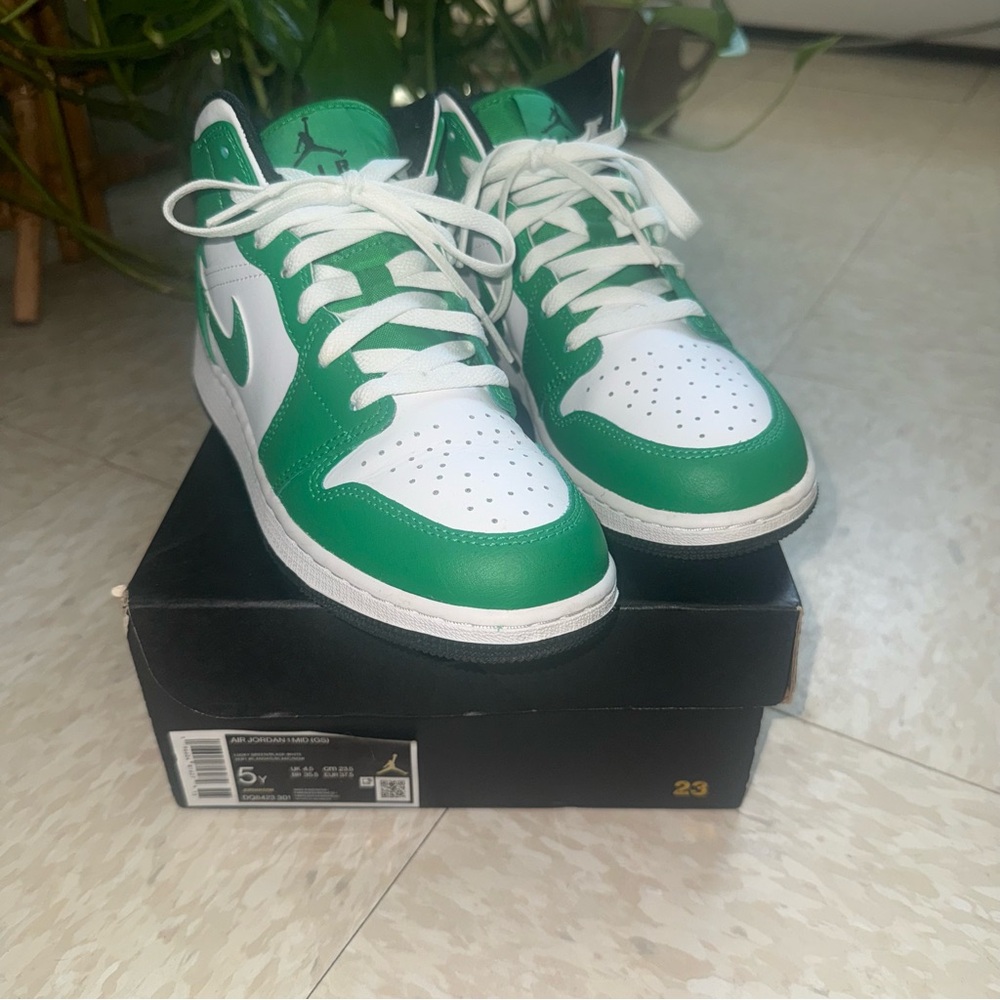 Nike Air Jordan 1 Sneakers